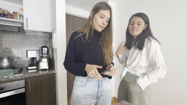 scarlettandc: แฟนเก่าของฉันมาบ้านฉันเพื่อมีเซ็กซ์ตอนที่สามีฉันไม่อยู่ Part #1