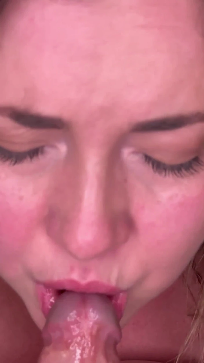 Maria Kane: Close up: I Suck His Cock While I Cum Hard...