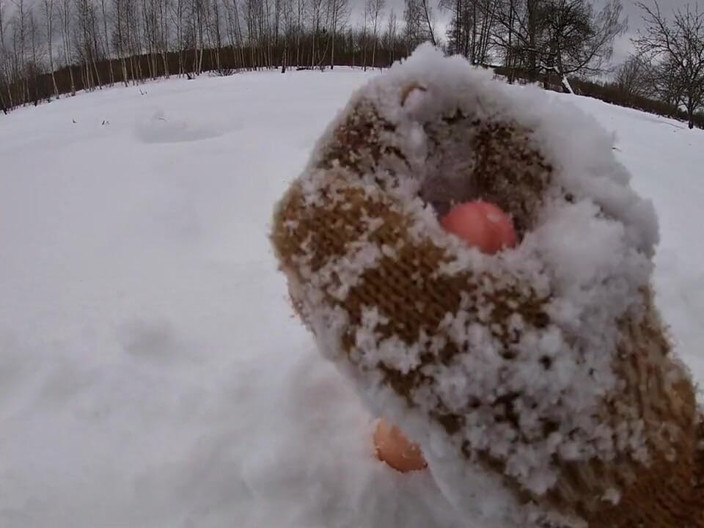 Hera Harding: Cold Handjob in the Alps
