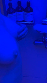 Nude in Space - Doccia Nuda Dall'orbita!!