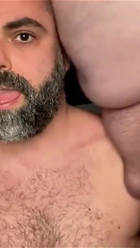 Gay ours, béguin pour le ventre