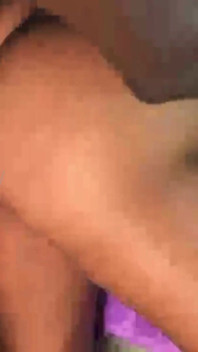Cewek itu dihukum sama kontol besar pria kulit hitam karena telat makan malam