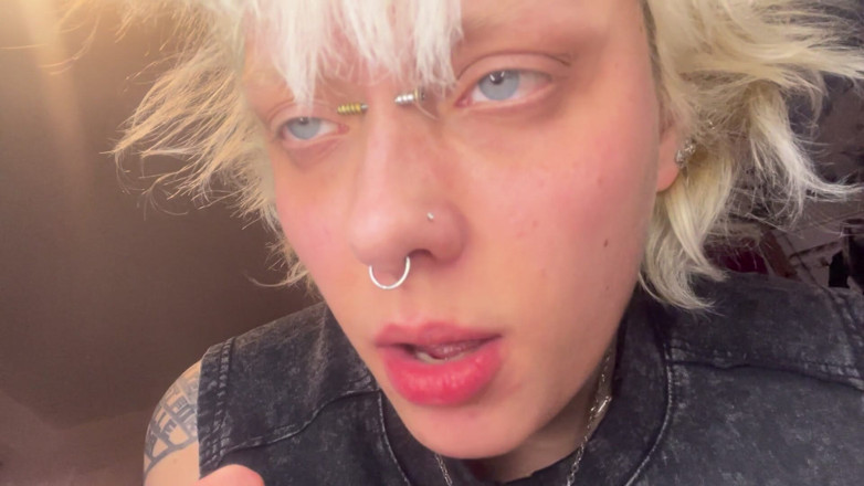 Glitterqueen1999: การแข่งขันมวยปล้ําอย่างรวดเร็วกับหนุ่มตัวเล็ก Giantess