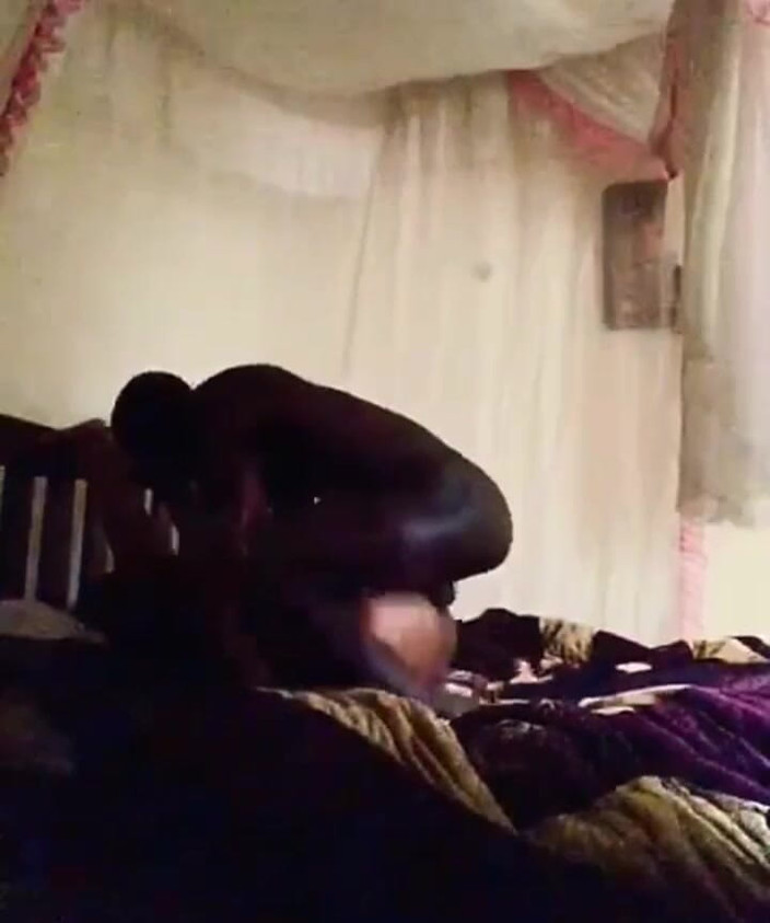 Dzaddy long strokes: Ig ass ebano milf gola profonda e cavalca palpitante grande...