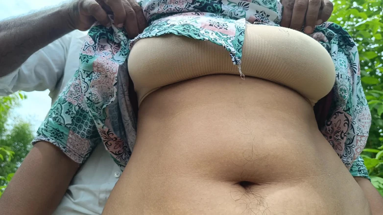 Magilmathi: Step Sister Outdoor Fucking