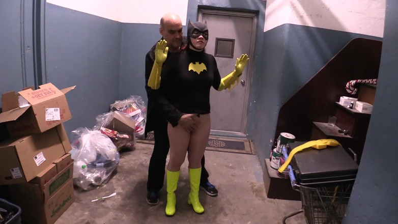 Evangelines Fetish: Batgirl manipuliert