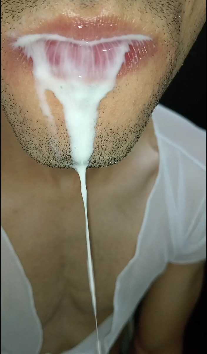 Rey rey: Lidah panjang, lidah, saya mahukan air mani dalam mulut saya,...