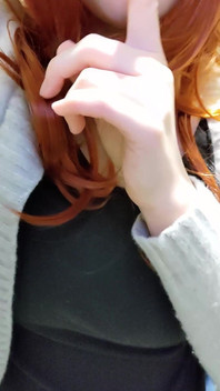 我在浴室里戴着震动棒