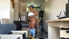 Big black clapping booties: Jack off do my bald headed humongous zadku, epizoda 1045
