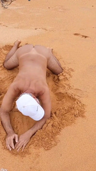 Ladysilva Sissy Hot Ass on the Beach
