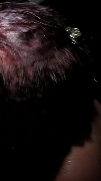 老熟女妻子妓女demi Richards在车窗上吮吸狗狗的鸡巴