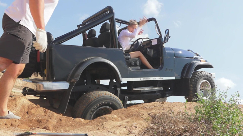 Angel The Dreamgirl: Get out of the car and push the car harder...
