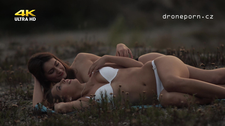 Peaches and Bananas: Lesbians on the nude beach
