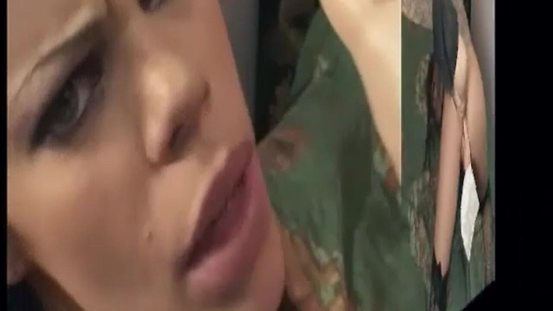 Bangora sluts: La MILF matura si allarga per bene con enormi giocattoli...