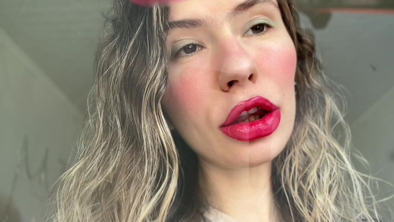 Rarible Diamond: Sensuell röd kyss