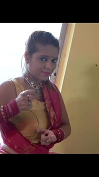 Desi Casal Lungi dança sexo. Bonita vagina foda
