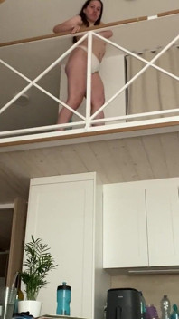 J’aime porter des strings à la maison