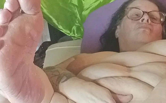 HerculesnVENUS: Sneaky Freaky Vase Fucking Kinky