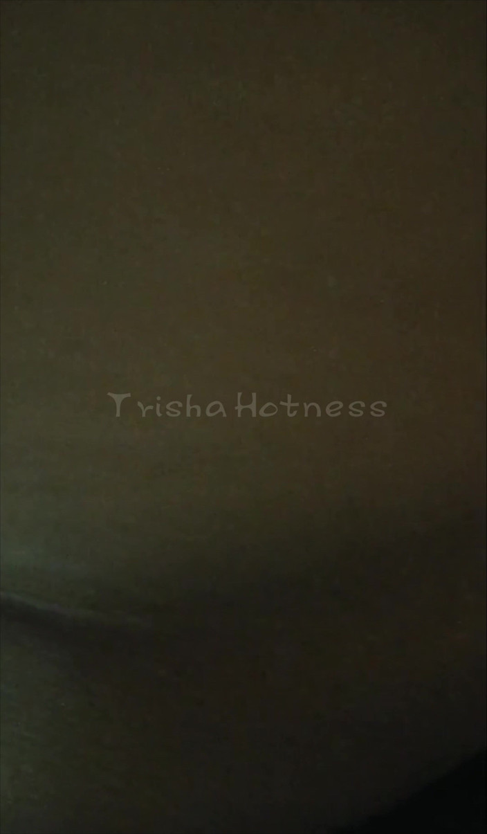 Trisha Hotness: POV, léchage de chatte et baise une chatte rasée