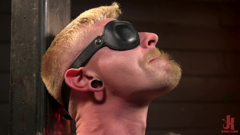 Kink Men Classics: Cody Winter: Zepchnięty na maksa i bierze wszystko