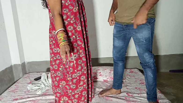 FireeCouple: După ce și-a trimis soțul la serviciu, a fost futută de...