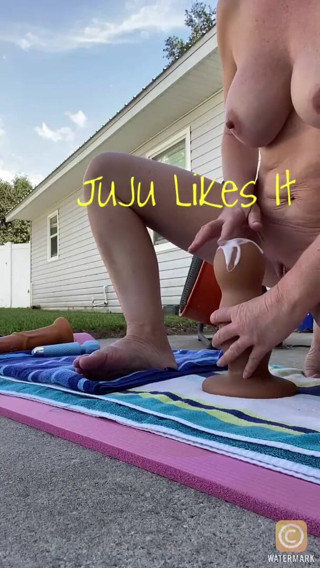Juju: Dildos