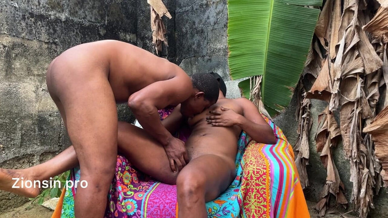 Zion: Африканський гарячий трах на відкритому повітрі в гарячу погоду