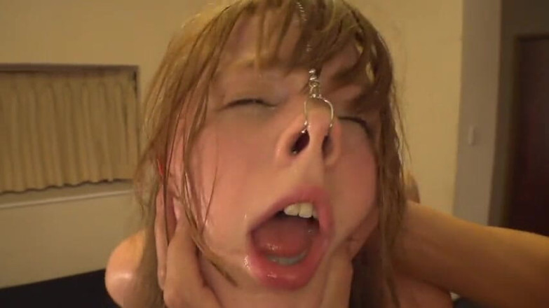 CherryBONBON: Diserap dan diinginkan dalam adegan penguasaan konsensual