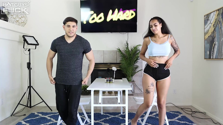 Hot Guys Fuck: Ivy Steele en la experiencia de Hgf