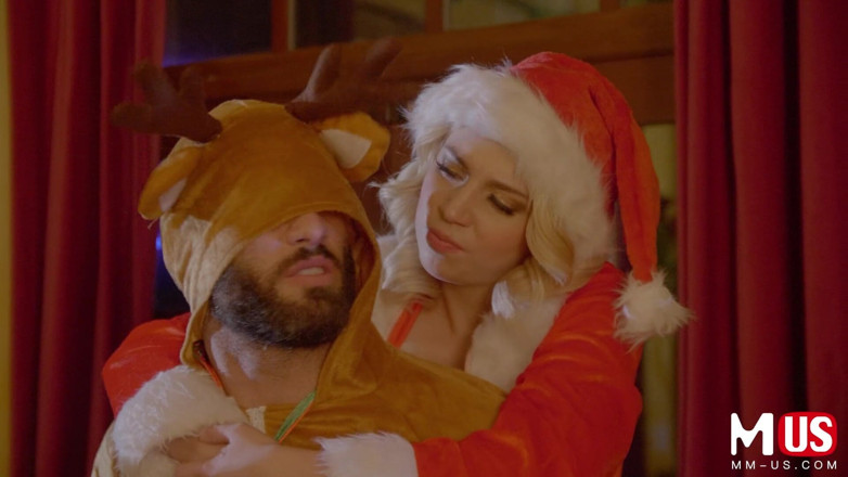 Delphine Films: Miss Santa ki jaroorat hai Sugar