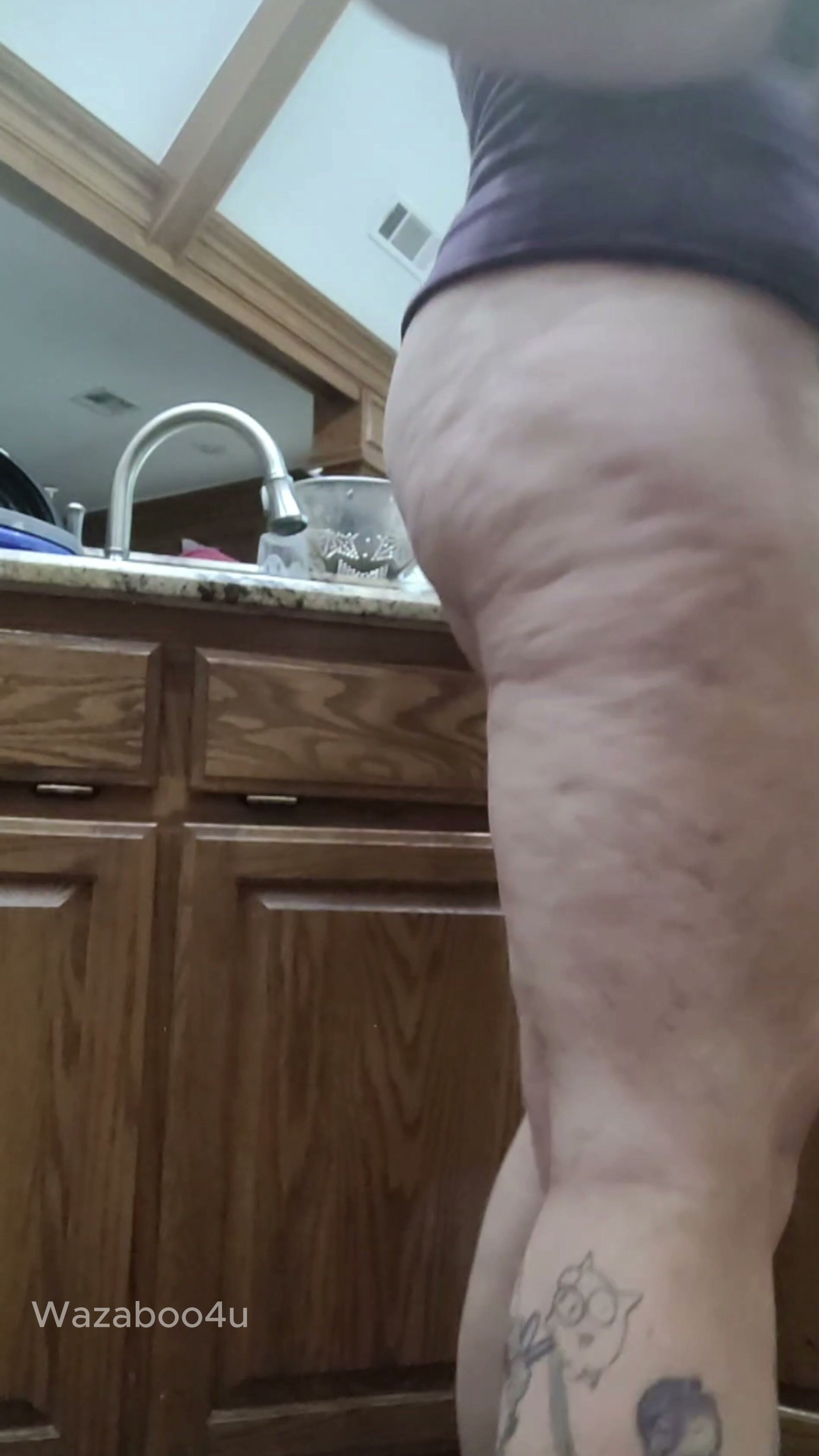 Step Mommy Dancing Doing Dishes with Her Toys Inside of Her