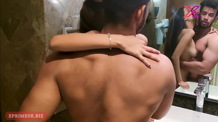 Creative Pervert: Üvey kız kardeşimle banyoda sert seks