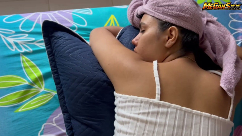 MadJouleXxx: Mi dà i glutei perché non ha preparato il pranzo