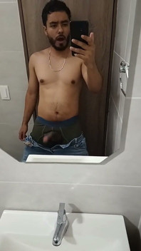 Tak sexy masturbace v koupelně
