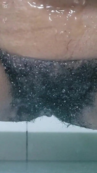 Parte 2: me sentí tan emocionado que me hubiera gustado haber tenido un orgasmo interminable en la ducha