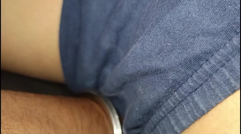 Raani16: Eerste keer seks, geen idee voor camera