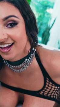 Hailey rose nyepong dua kontol