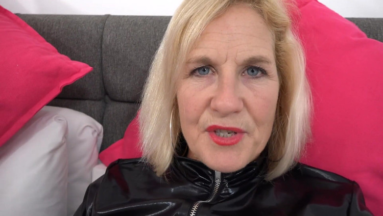 Dirty Doctors Clips - Solo Mature Playtime: Pvc Playtime