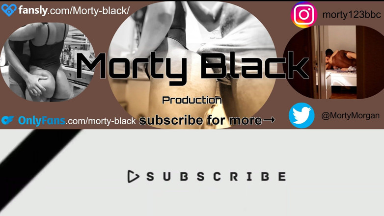 Morty Black: Sofá boquete 01