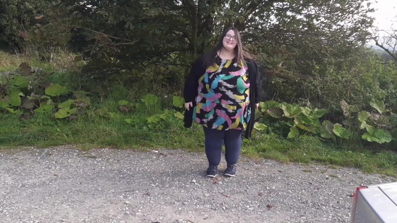SSBBWLadyBrads: Awek montel SSBW bergelut untuk cergas di dalam kereta + bloopers