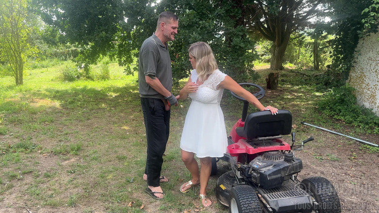 Lumacarie: Yanick Shaft Plays Gardener for Marie Lumacarie