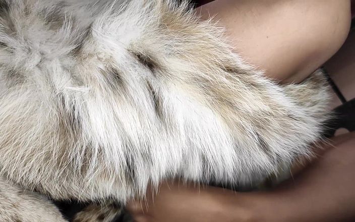Princess18_: Tons of Lynx Fur, Fuck Holes, Big Squirt