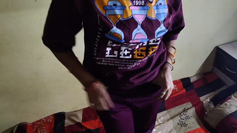 Popularnisha123: Prawdziwy seks z Nisha Bhabhi i zabawna rozmowa. Wideo Xxxsex.