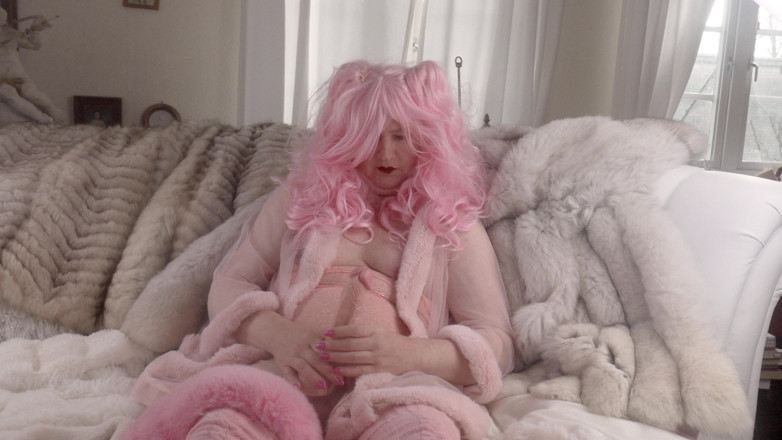 Trans fur bitch: Transfurbitch ukazuje obří futa ptáka na pěkných kožešinách