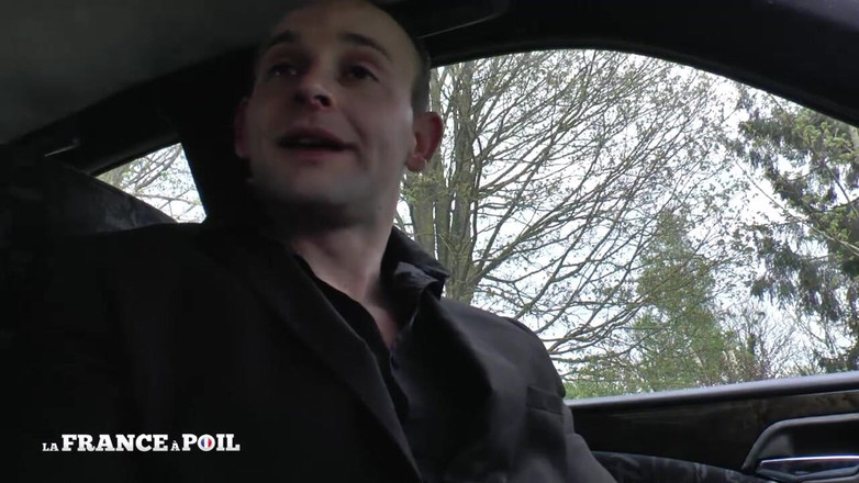 Girls Bang: Молодая пухлая рыжая шлюха зияет и долбит в тройничке перед тем, как покрытую спермой ее большую молочную грудь