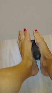 Footjob Feet Gorgeous Performs Fetish