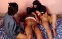 Housewife Geeta: Esposa y hermanastra se follaron juntas en un trío preñado