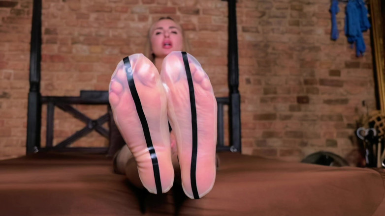 Goddess Lena: Latex voeten Instructies