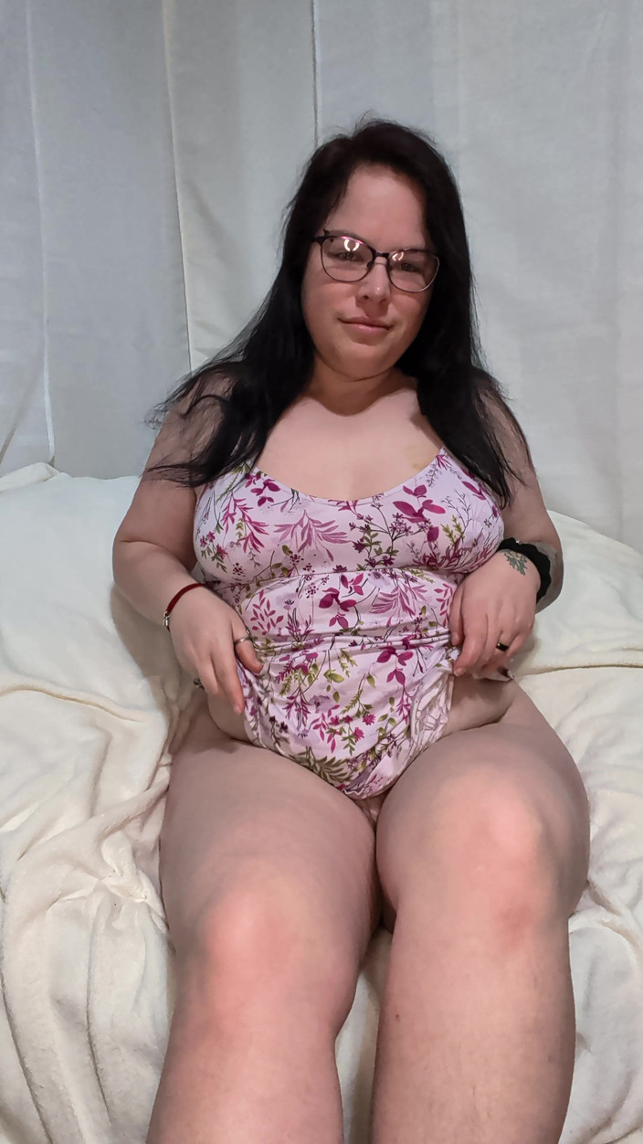 TheKinkyPwrLftr: Hora de café desnudo enchufado