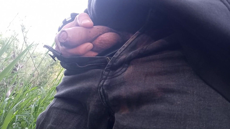 Jon Arteen: Jon Arteen Pulls Out His Beautiful Penis and Urinates Outdoors....